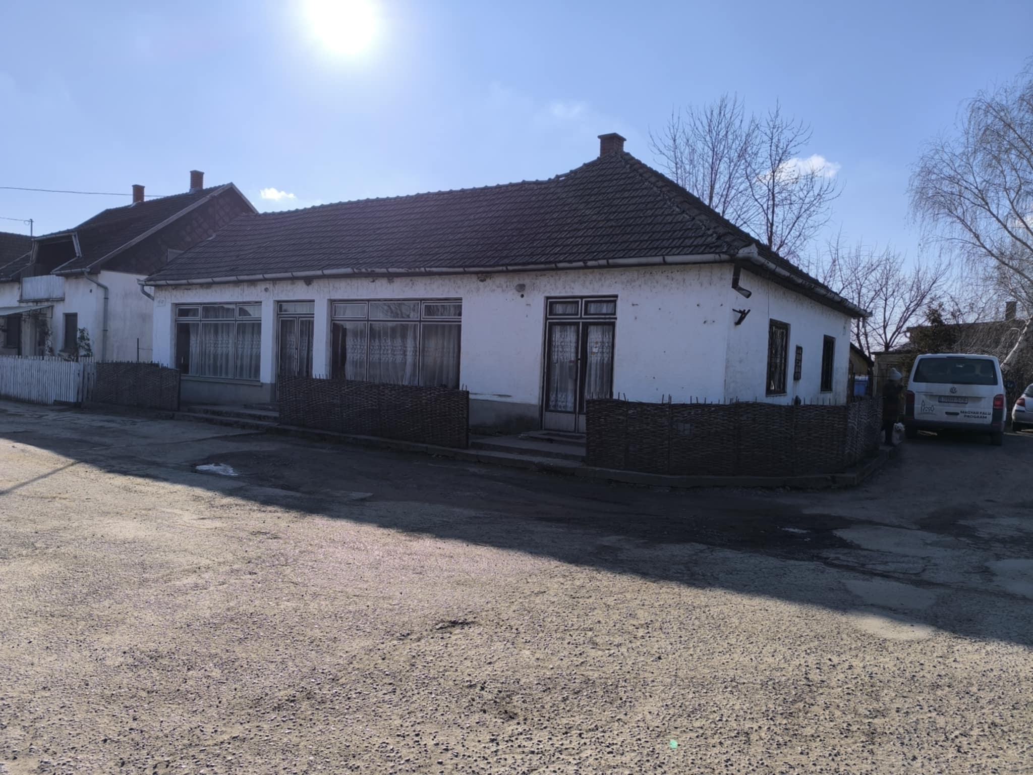 Kereskedelmi ingatlan eladó
